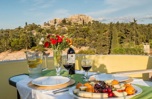 Acropolis View -Two Bedroom Apt by Meros