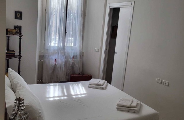 Adjacent to Central Station. Three subway lines. All services