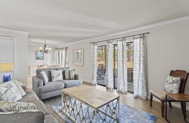 Adorable ground floor villa!