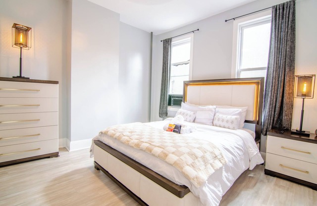 Adventures In NYC Only 10 Mins to NYC