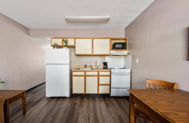 Affordable Suites Greenville