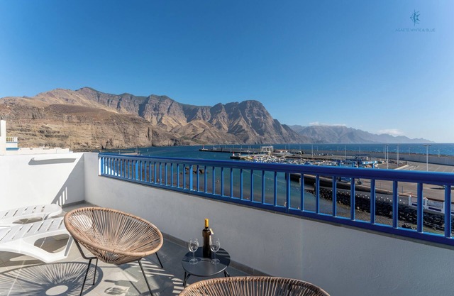 Agaete White&blue Rooftop - Primera Linea de Playa y Vistas a los Acantilados