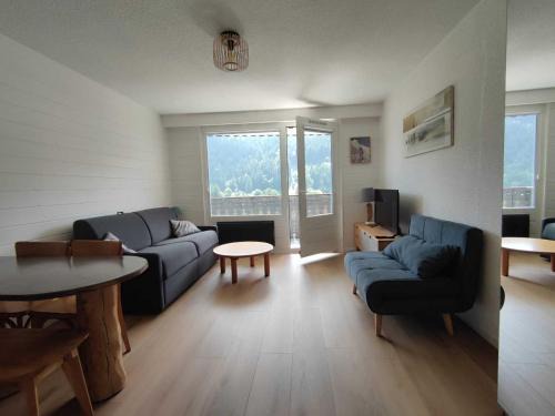 Agréable studio avec balcon au cœur du village - FR-1-692-95