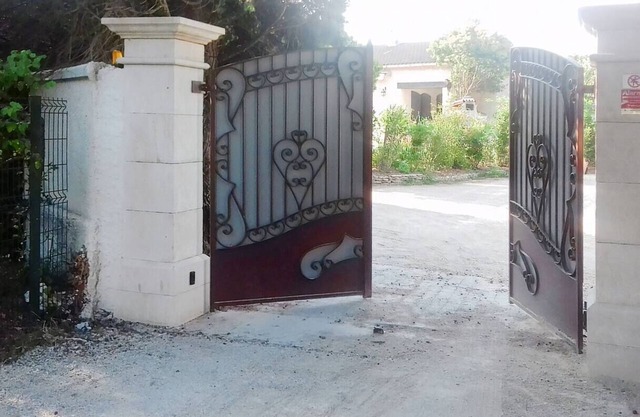 Agréable Maisonnette Située Dans une Belle Propriété