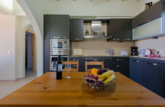 Agrilias Sea and Sunset View House