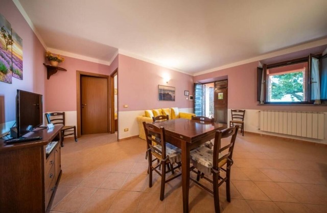 Agriturismo L'Elce: Apartment with Terrace