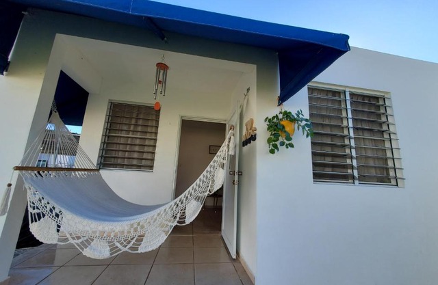 Aguadilla Waves Apt Free Parking & Wifi 8 minute walk from Crashboat beach