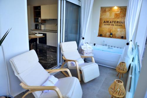 Aikaterini Lever Du Soleil