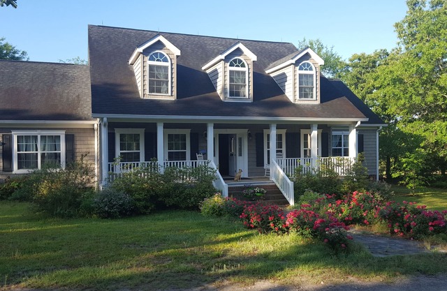 Aiken SC area .Housing for you and your horses.