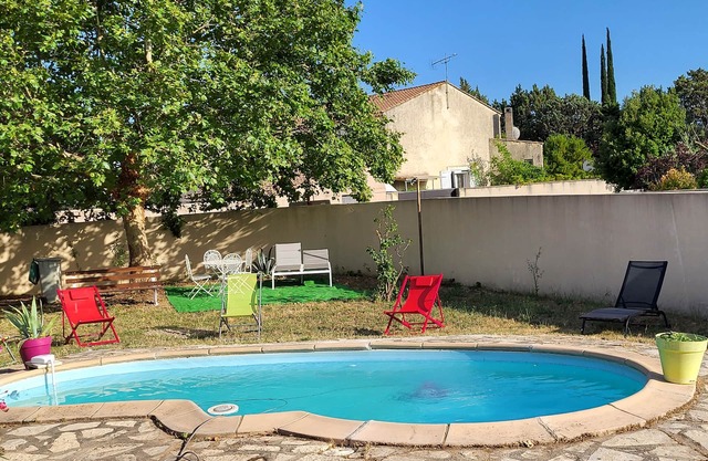 Air-conditioned family home + swimming pool, in the heart of Provence, pets welcome