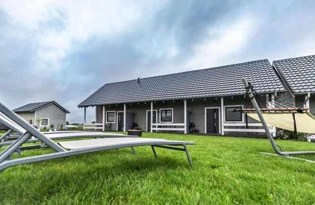 Air-conditioned holiday homes, summer pool, sauna