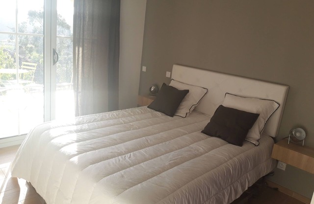 Air-conditioned room with private shower, WC and terrace