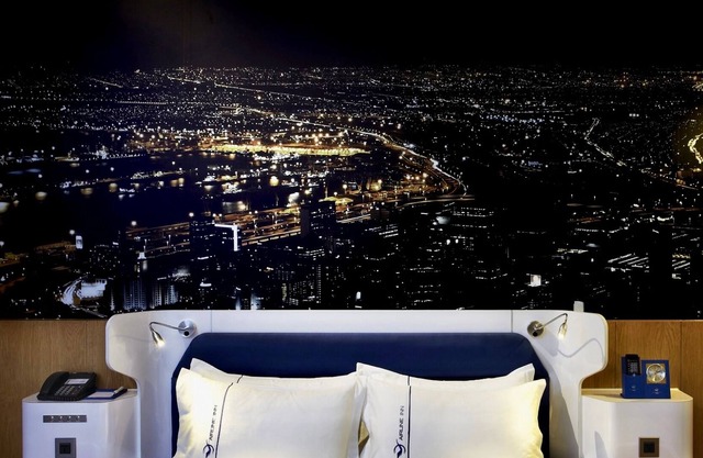 Airline lnn Green Park Way