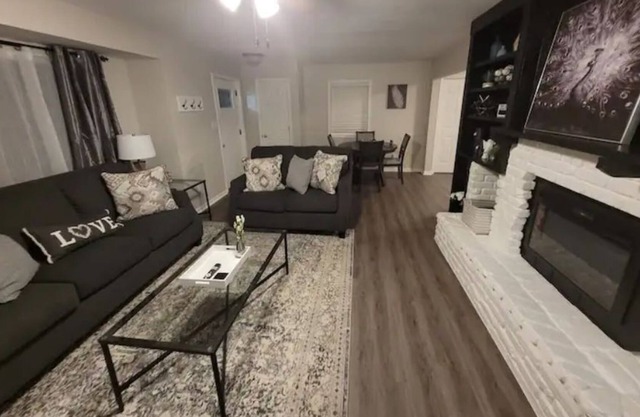 Airport Ranch Retreat. Min's to DWTN