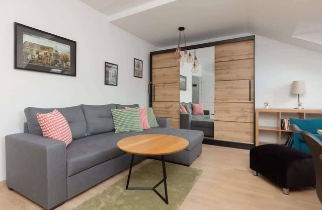 Al. KEN 97 | Spacious Apartment | Parking