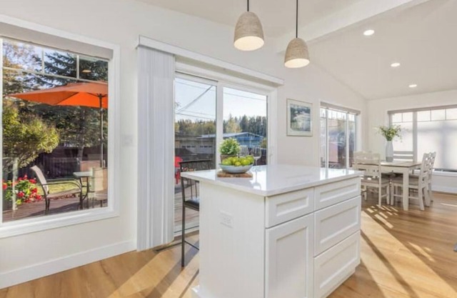 Alaskan Retreat/Trails/Downtown