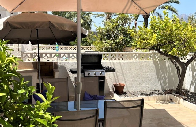 Albir Apartment in House with Community Pool, with the Garden