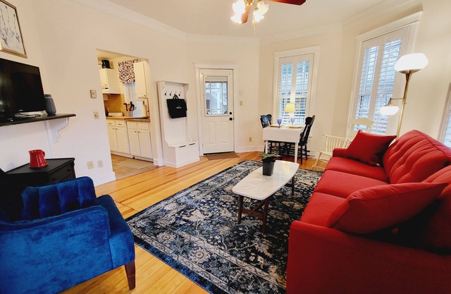 Aldine Simpson Suite SPACIOUS updated 1-bdrm w/lake view in heart of Chautauqua!