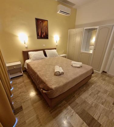 Alexandra Apartment 14