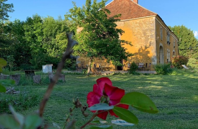 Alfred and George, Le Gîte