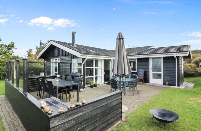 "Alice" - 1.3km from the sea by Interhome