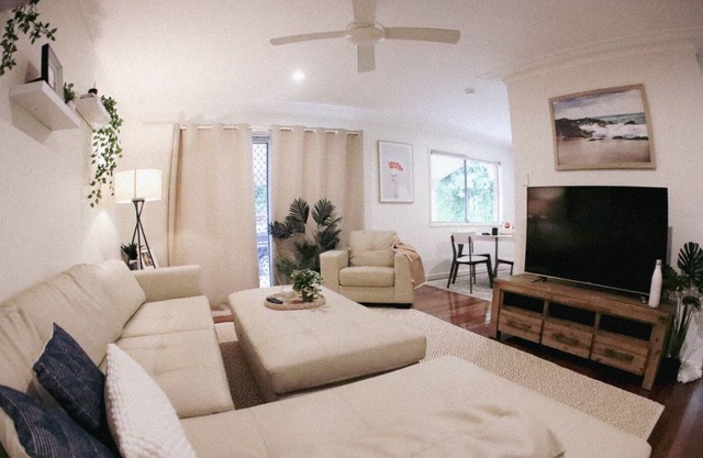 Alinas Currumbin Beach House-2 minutes to the beach