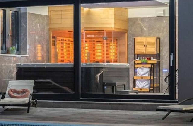 Alison Deluxe Junior