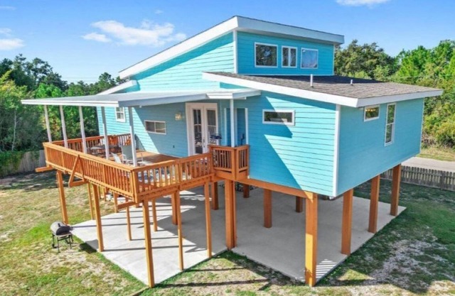 Alligator Inn in The Pass-Relaxation Getaway!