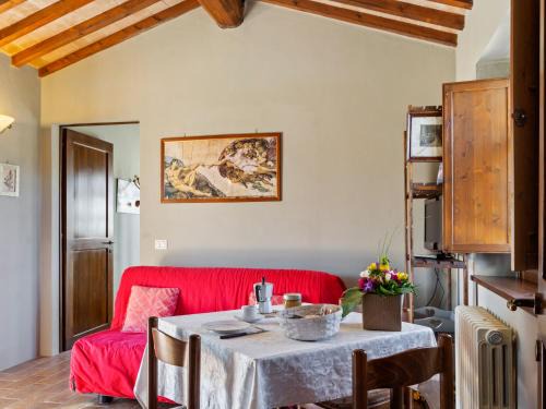 Alluring Cottage in Citt della Pieve with Swimming Pool