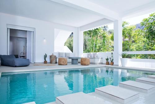 Almyra Seaside Luxury Suites