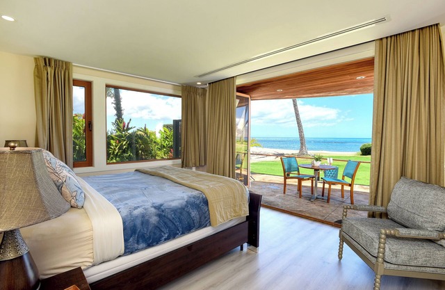 Aloha Villas # 2, Steps to Beach, Close to Golf & Restaurants