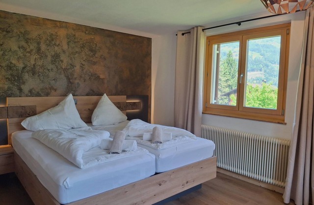 Alpenfeder Hüsli 4 person vacation apartment with terrace and garden