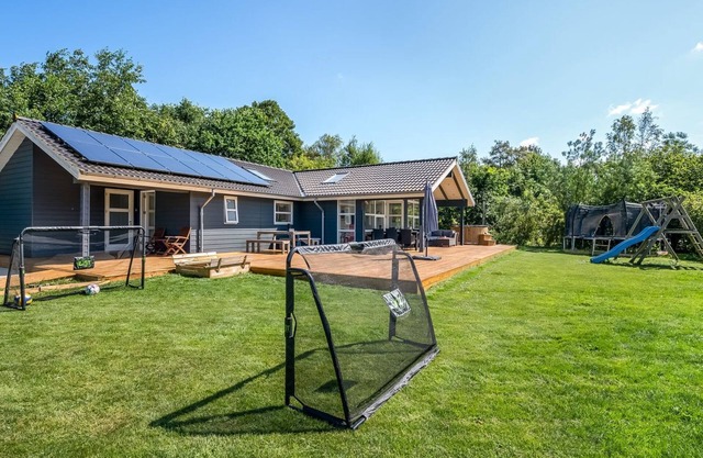 "Alrike" - 850m from the sea by Interhome