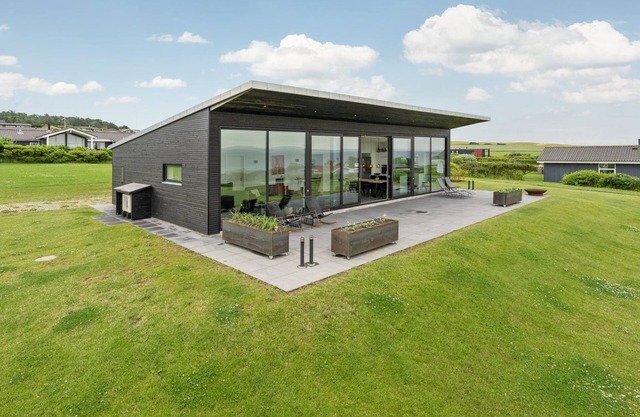 "Alyna" - 200m from the sea by Interhome