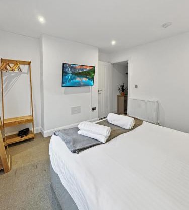 Amaya Six - Sleeps 4 - Modern 1 bed Apartment - Newly renovated - Central Location - Grantham