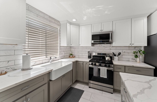 AMAZING 2-BEDROOM HOME WITH PATIO IN WHITTIER ✨