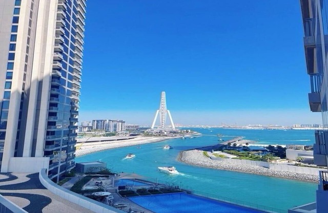 Amazing 2BHK At The Marina Beach