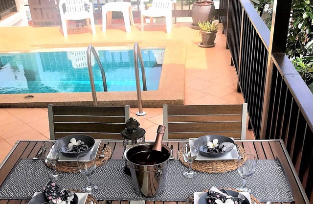 Amazing 3 bedroom sea view villa with plunge pool & roof terrace.