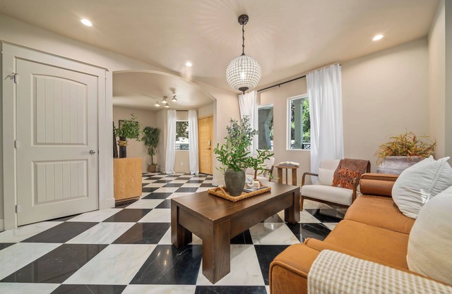 Amazing 4BR Hollywood Home Right by the Walk of Fame