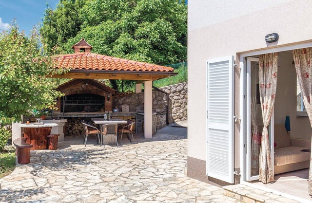 Amazing apartment in Icici with WiFi