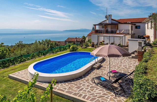 Amazing apartment in Icici with kitchen