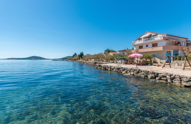 Amazing apartment in Nevidane with WiFi