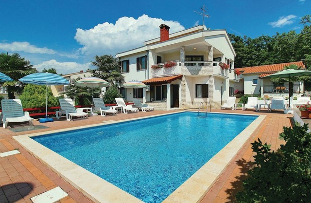 Amazing apartment in Porec with WiFi