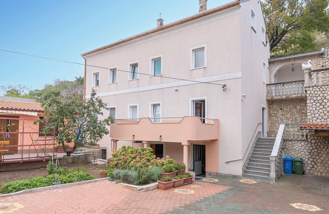 Amazing apartment in Senj with WiFi