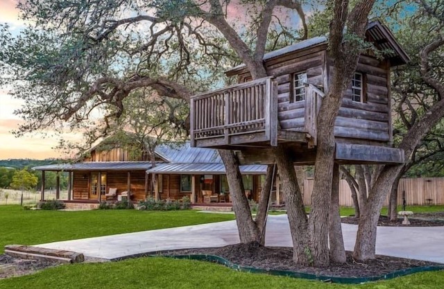 Amazing Hill Country Experience, Cabin on 14 Acres