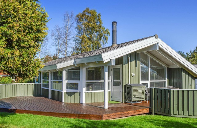 Amazing home in ålbæk with WiFi