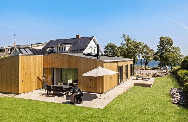 Amazing home in Allinge with WiFi