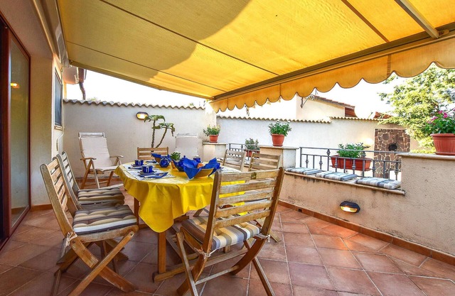 Amazing home in Carini with kitchen