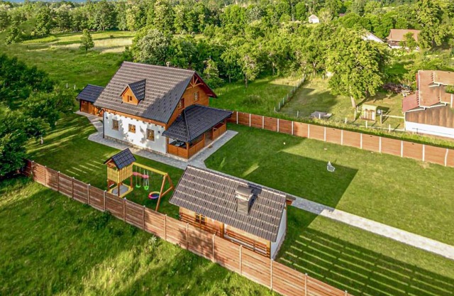 Amazing home in Gospic with Wi-Fi