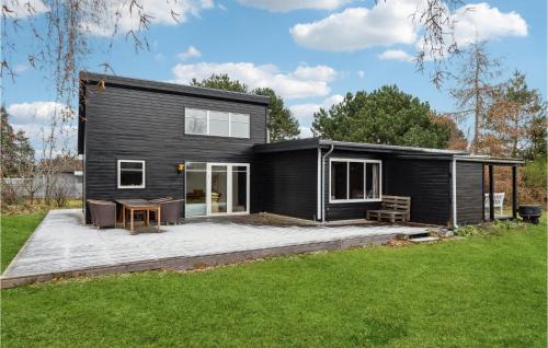Amazing Home In Højby With Wifi